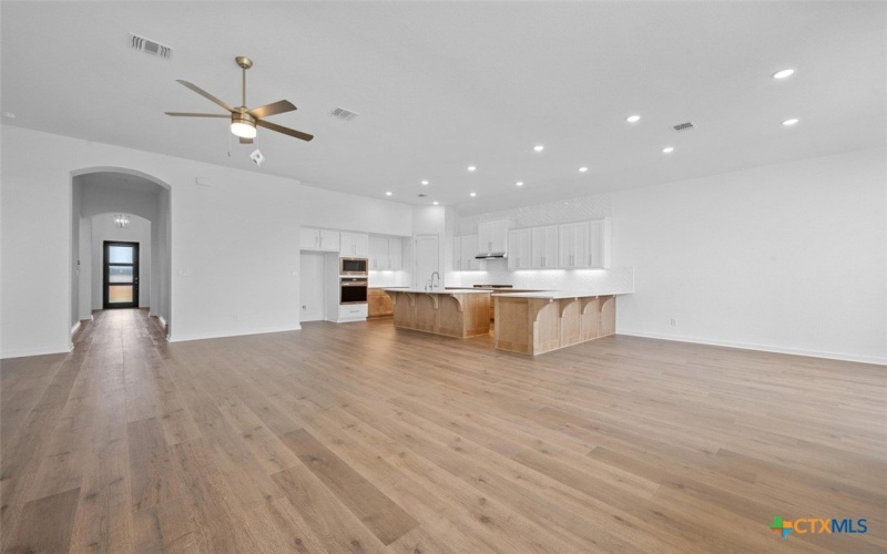 142 Stock Pond Trail, Kyle, TX 78640, 5 Habitaciones Habitaciones , ,3 BañosBaños,Residential,En Venta,142 Stock Pond Trail,567500