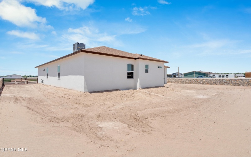 360 PLAZA BONITA Way, Clint, TX 79836, 4 Habitaciones Habitaciones , ,2 BañosBaños,Residential,En Venta,360 PLAZA BONITA Way,0,922765