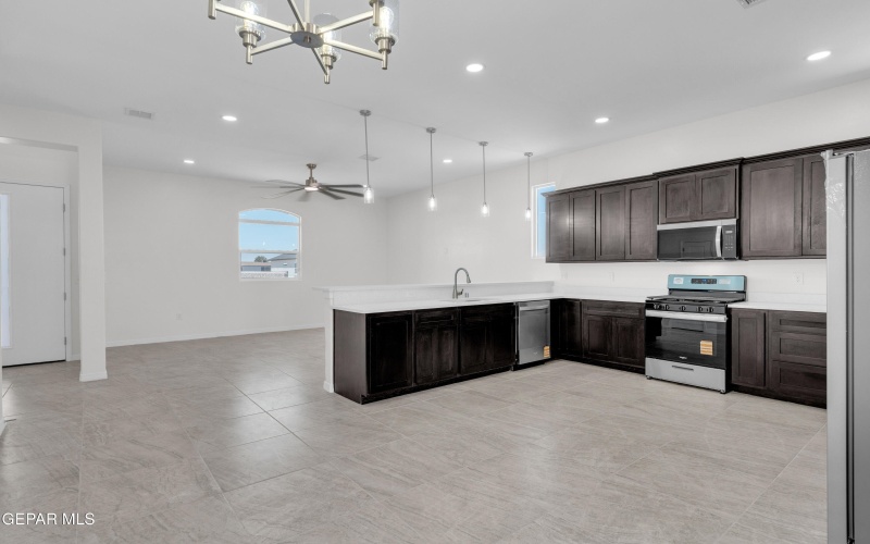 360 PLAZA BONITA Way, Clint, TX 79836, 4 Habitaciones Habitaciones , ,2 BañosBaños,Residential,En Venta,360 PLAZA BONITA Way,0,922765