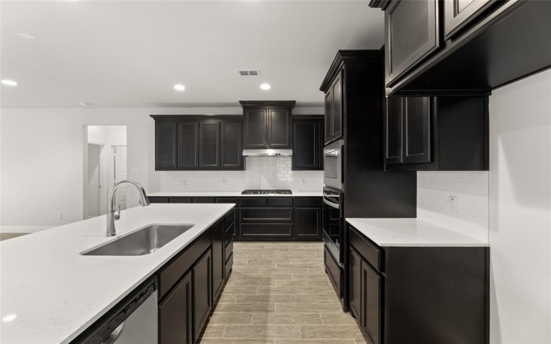 1005 Silver Sage, Justin, TX 76247, 5 Habitaciones Habitaciones , ,5 BañosBaños,Residential,En Venta,1005 Silver Sage,20792409
