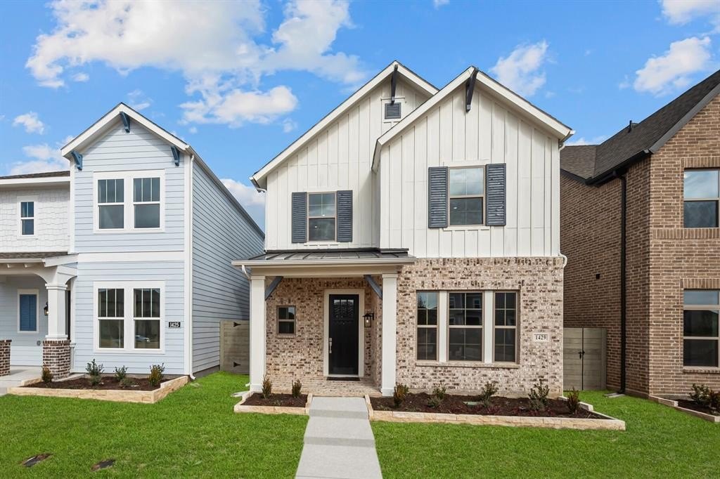 1429 Roundup Way, Argyle, TX 76226, 4 Bedrooms Bedrooms, ,3 BathroomsBathrooms,Residential,For Sale,1429 Roundup Way,20748255