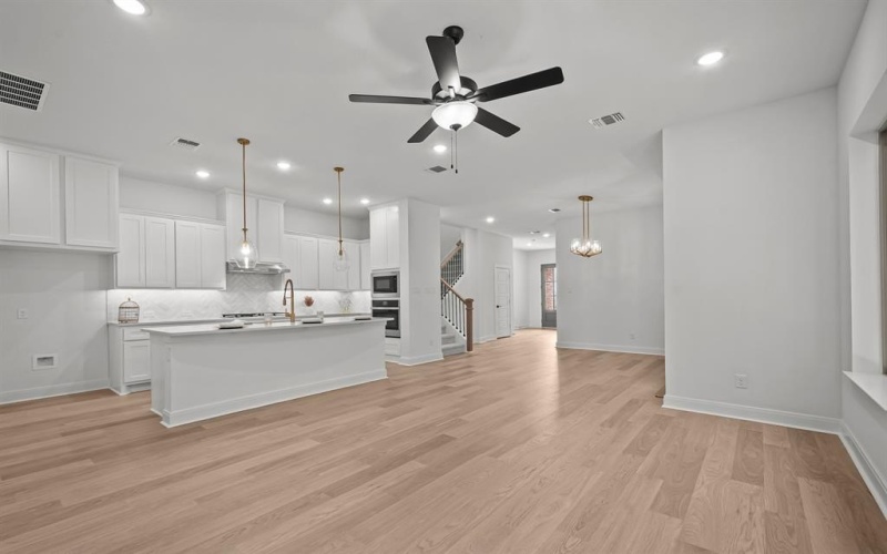 1429 Roundup Way, Argyle, TX 76226, 4 Bedrooms Bedrooms, ,3 BathroomsBathrooms,Residential,For Sale,1429 Roundup Way,20748255