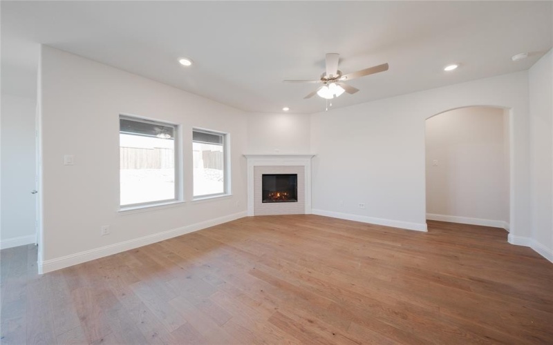 2413 Swinley Forest Street, Celina, TX 75009, 4 Habitaciones Habitaciones , ,2 BañosBaños,Residential,En Venta,2413 Swinley Forest Street,20787287