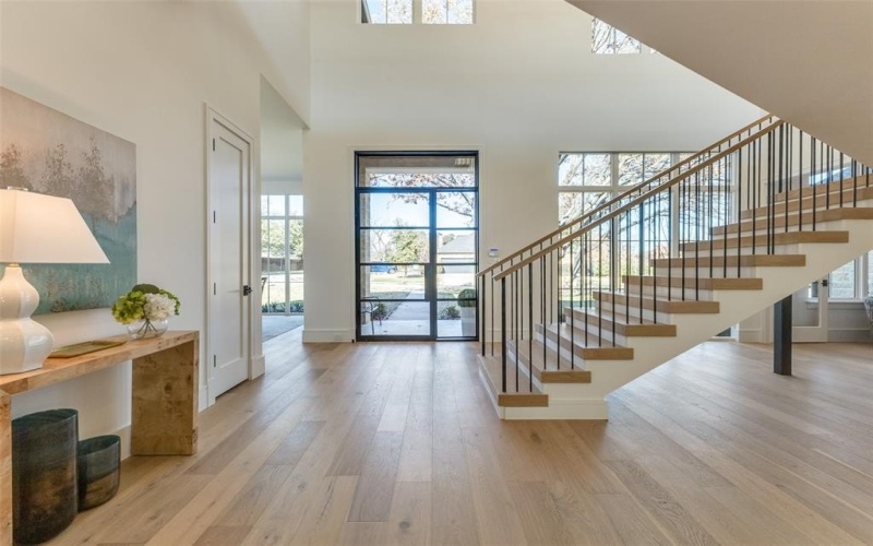 7302 Currin Drive, Dallas, TX 75230, 5 Habitaciones Habitaciones , ,6 BañosBaños,Residential,En Venta,7302 Currin Drive,20769674