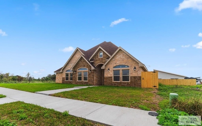 5436 TULIP CT, BROWNSVILLE, TX 78526, 4 Bedrooms Bedrooms, ,3 BathroomsBathrooms,Residential,For Sale,5436 TULIP CT,29762764