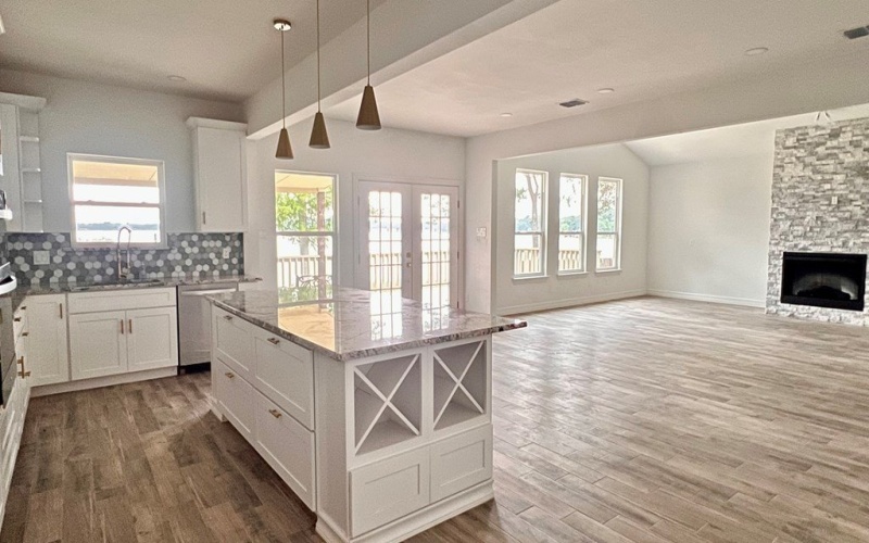 162 Oak Hills Dr, Mabank, TX 75156, 4 Bedrooms Bedrooms, ,3 BathroomsBathrooms,Residential,For Sale,162 Oak Hills Dr,109017
