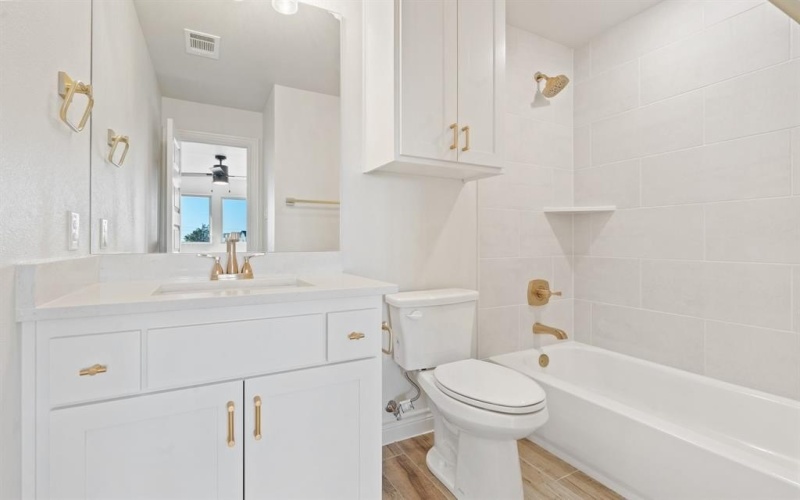 412 COLLUM, Azle, TX 76020, 5 Bedrooms Bedrooms, ,3 BathroomsBathrooms,Residential,For Sale,412 COLLUM,20803167