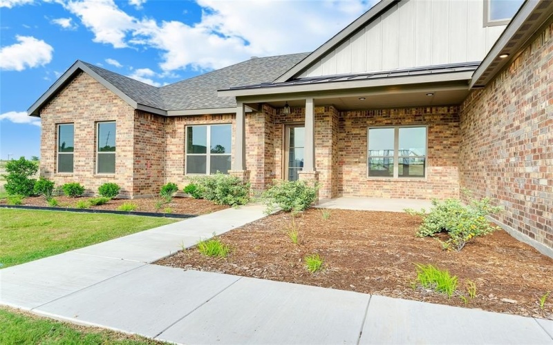 412 COLLUM, Azle, TX 76020, 5 Bedrooms Bedrooms, ,3 BathroomsBathrooms,Residential,For Sale,412 COLLUM,20803167