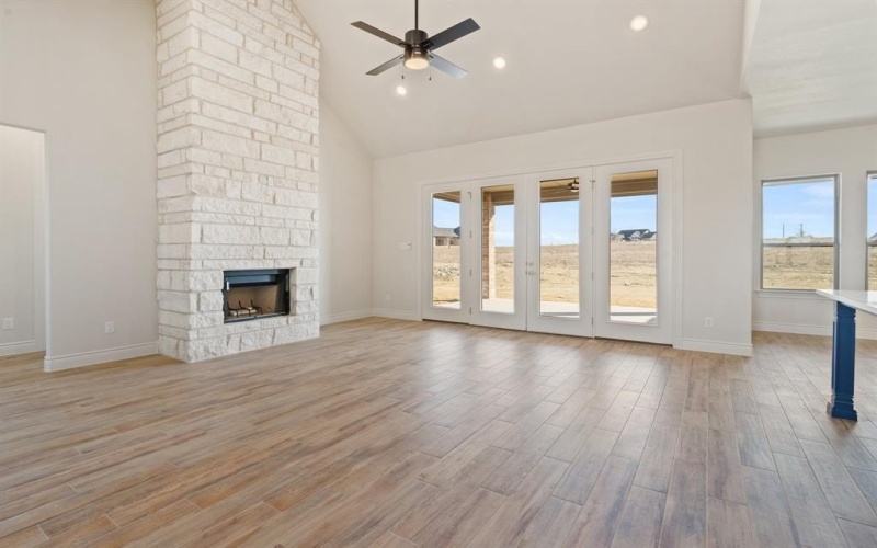412 COLLUM, Azle, TX 76020, 5 Bedrooms Bedrooms, ,3 BathroomsBathrooms,Residential,For Sale,412 COLLUM,20803167