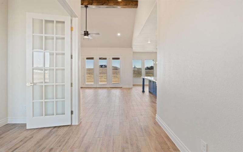 412 COLLUM, Azle, TX 76020, 5 Bedrooms Bedrooms, ,3 BathroomsBathrooms,Residential,For Sale,412 COLLUM,20803167