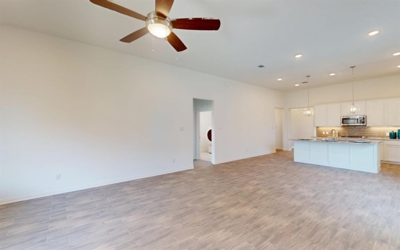 5204 Edge Way, Denton, TX 76226, 3 Habitaciones Habitaciones , ,2 BañosBaños,Residential,En Venta,5204 Edge Way,20799816
