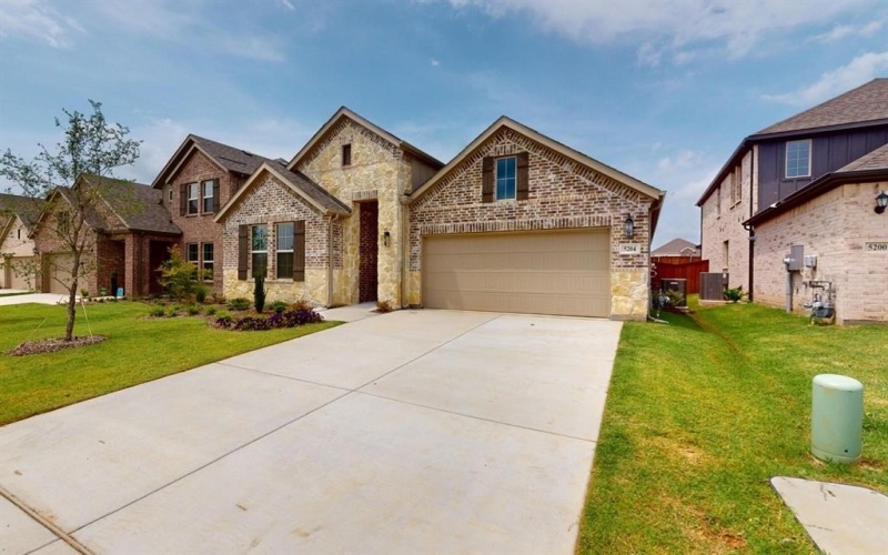 5204 Edge Way, Denton, TX 76226, 3 Habitaciones Habitaciones , ,2 BañosBaños,Residential,En Venta,5204 Edge Way,20799816