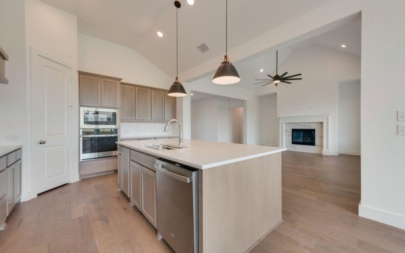 1058 Bingham Way, Forney, TX 75126, 4 Bedrooms Bedrooms, ,5 BathroomsBathrooms,Residential,For Sale,1058 Bingham Way,20812214