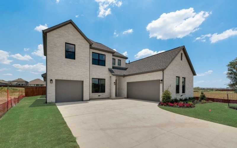 1058 Bingham Way, Forney, TX 75126, 4 Bedrooms Bedrooms, ,5 BathroomsBathrooms,Residential,For Sale,1058 Bingham Way,20812214