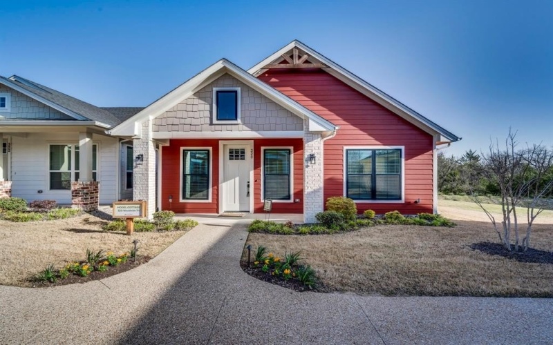 320 Woodside Trail, Waxahachie, TX 75165, 2 Bedrooms Bedrooms, ,1 BathroomBathrooms,Residential,For Sale,320 Woodside Trail,20878068