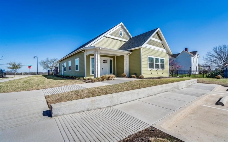 320 Woodside Trail, Waxahachie, TX 75165, 2 Bedrooms Bedrooms, ,1 BathroomBathrooms,Residential,For Sale,320 Woodside Trail,20878068