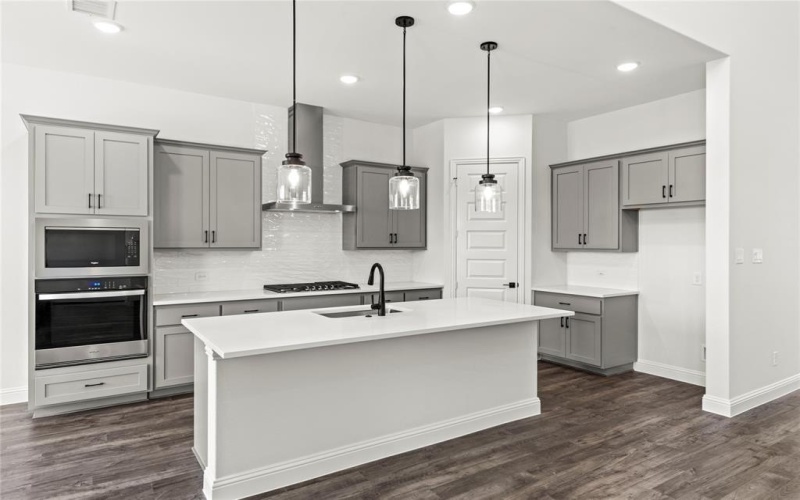 551 Baker Court, Fate, TX 75189, 5 Bedrooms Bedrooms, ,5 BathroomsBathrooms,Residential,For Sale,551 Baker Court,20852279