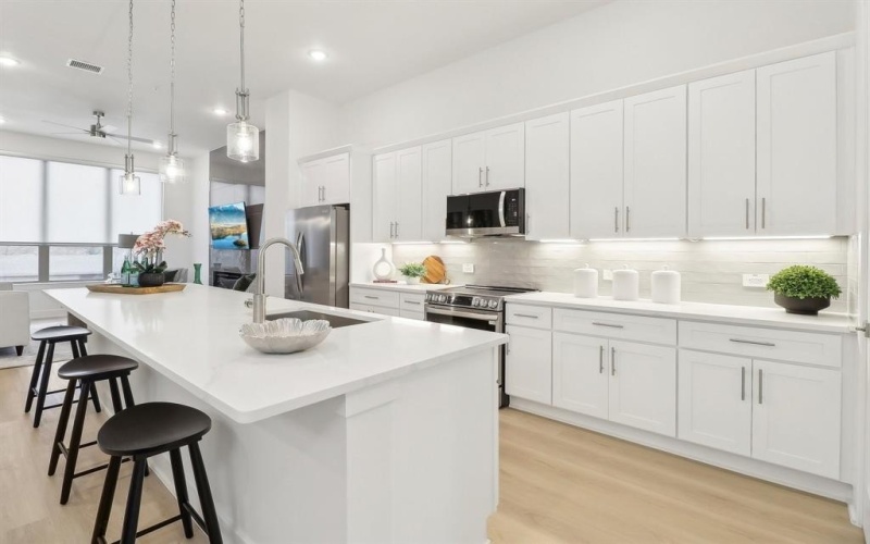 2524 Havenhurst Street #105, Farmers Branch, TX 75234, 3 Bedrooms Bedrooms, ,3 BathroomsBathrooms,Residential,For Sale,2524 Havenhurst Street,20862440