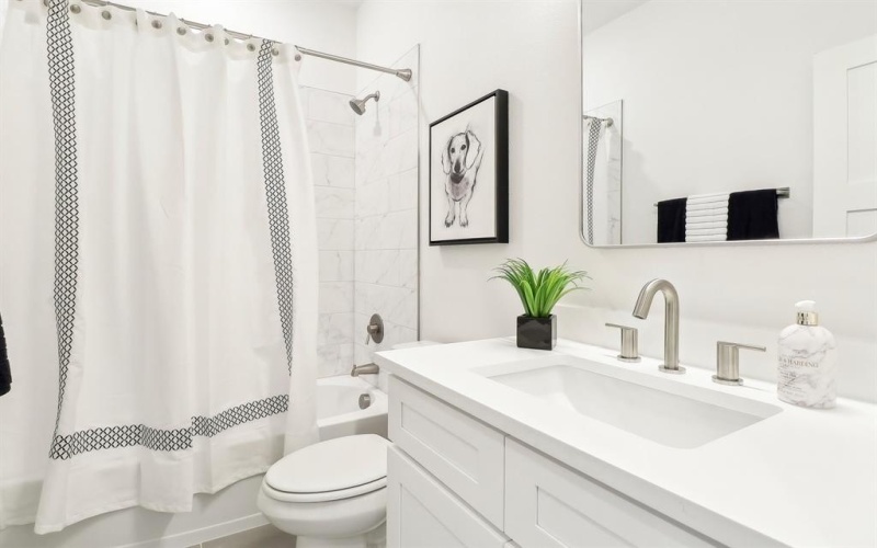 2524 Havenhurst Street #105, Farmers Branch, TX 75234, 3 Bedrooms Bedrooms, ,3 BathroomsBathrooms,Residential,For Sale,2524 Havenhurst Street,20862440