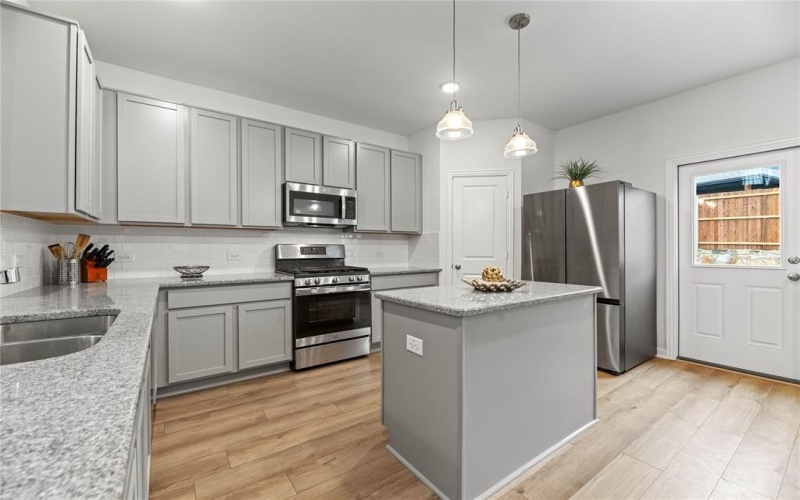2408 Lundy Canyon Street, Forney, TX 75126, 4 Habitaciones Habitaciones , ,2 BañosBaños,Residential,En Venta,2408 Lundy Canyon Street,20847999