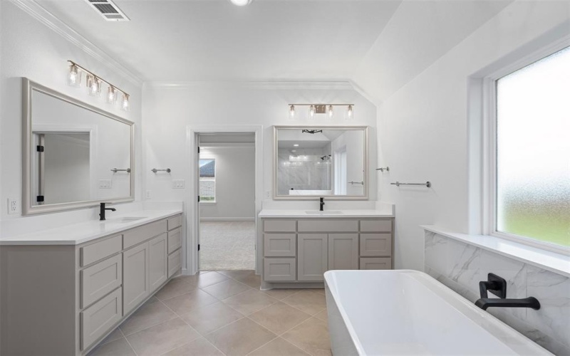 1133 Tremont Lane, Granbury, TX 76049, 3 Habitaciones Habitaciones , ,2 BañosBaños,Residential,En Venta,1133 Tremont Lane,20876726
