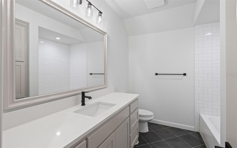 1133 Tremont Lane, Granbury, TX 76049, 3 Habitaciones Habitaciones , ,2 BañosBaños,Residential,En Venta,1133 Tremont Lane,20876726