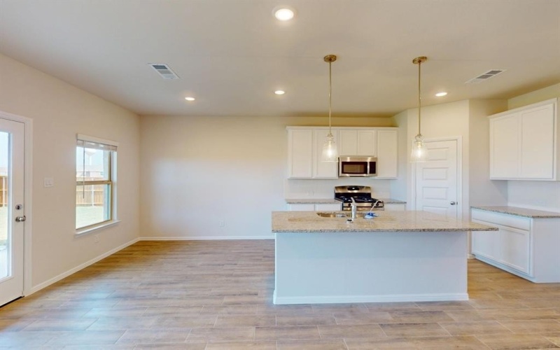 7504 Sunset Valley Lane, Denton, TX 76249, 5 Habitaciones Habitaciones , ,3 BañosBaños,Residential,En Venta,7504 Sunset Valley Lane,20859633