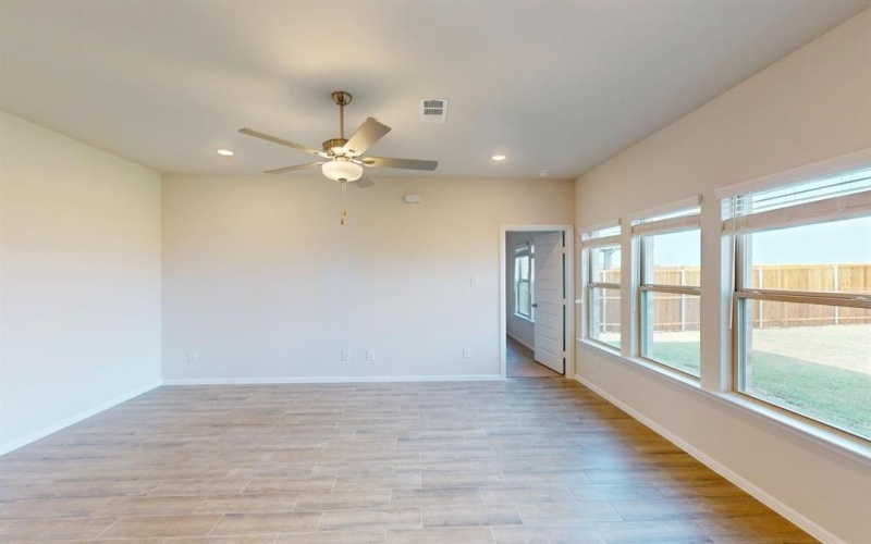 7504 Sunset Valley Lane, Denton, TX 76249, 5 Habitaciones Habitaciones , ,3 BañosBaños,Residential,En Venta,7504 Sunset Valley Lane,20859633