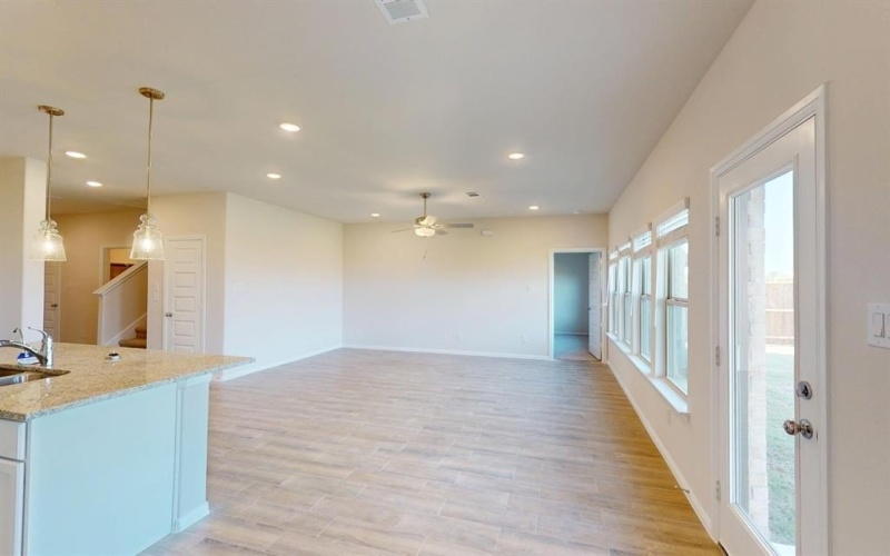 7504 Sunset Valley Lane, Denton, TX 76249, 5 Habitaciones Habitaciones , ,3 BañosBaños,Residential,En Venta,7504 Sunset Valley Lane,20859633