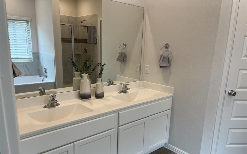 7504 Sunset Valley Lane, Denton, TX 76249, 5 Habitaciones Habitaciones , ,3 BañosBaños,Residential,En Venta,7504 Sunset Valley Lane,20859633