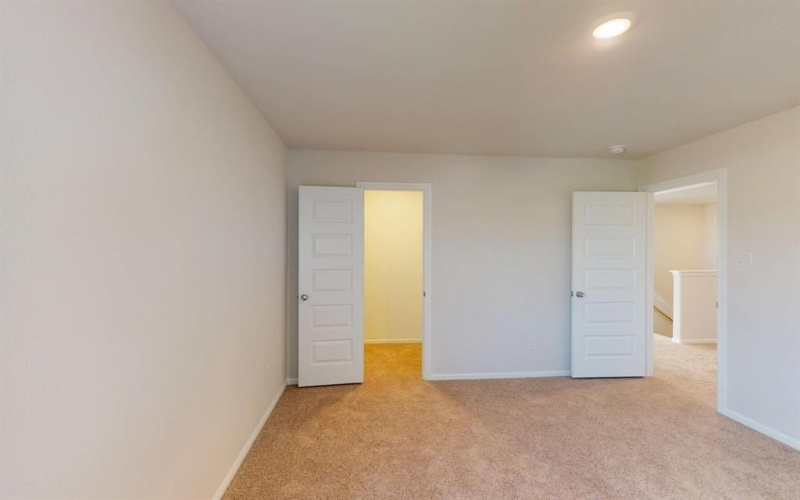 7504 Sunset Valley Lane, Denton, TX 76249, 5 Habitaciones Habitaciones , ,3 BañosBaños,Residential,En Venta,7504 Sunset Valley Lane,20859633