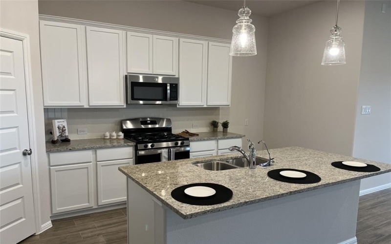 7508 Sunset Valley Lane, Denton, TX 76249, 4 Habitaciones Habitaciones , ,2 BañosBaños,Residential,En Venta,7508 Sunset Valley Lane,20859689