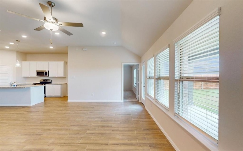 7508 Sunset Valley Lane, Denton, TX 76249, 4 Habitaciones Habitaciones , ,2 BañosBaños,Residential,En Venta,7508 Sunset Valley Lane,20859689