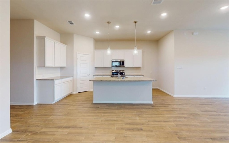 7508 Sunset Valley Lane, Denton, TX 76249, 4 Habitaciones Habitaciones , ,2 BañosBaños,Residential,En Venta,7508 Sunset Valley Lane,20859689