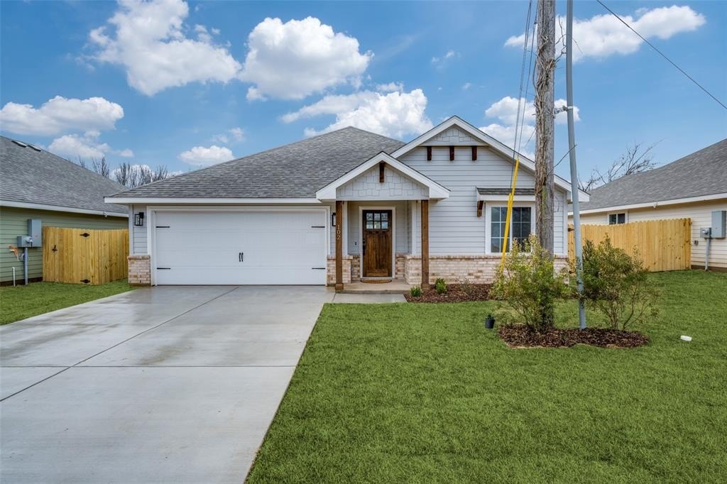 102 Walnut Street, Whitesboro, TX 76273, 3 Bedrooms Bedrooms, ,2 BathroomsBathrooms,Residential,For Sale,102 Walnut Street,20846704