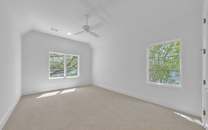 5031 Linnet Lane, Dallas, TX 75209, 4 Bedrooms Bedrooms, ,5 BathroomsBathrooms,Residential,For Sale,5031 Linnet Lane,20900068