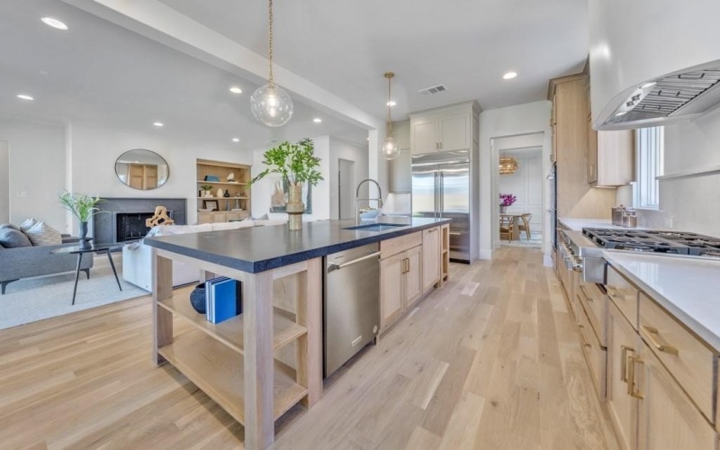 5031 Linnet Lane, Dallas, TX 75209, 4 Bedrooms Bedrooms, ,5 BathroomsBathrooms,Residential,For Sale,5031 Linnet Lane,20900068