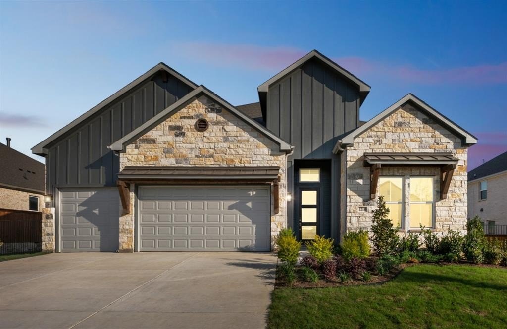 1215 Olive Drive, Mansfield, TX 76063, 4 Bedrooms Bedrooms, ,3 BathroomsBathrooms,Residential,For Sale,1215 Olive Drive,20893901
