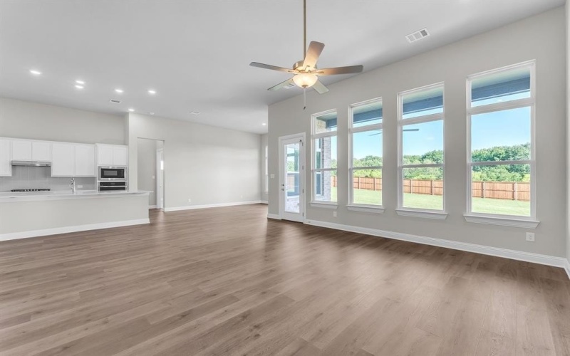 1215 Olive Drive, Mansfield, TX 76063, 4 Bedrooms Bedrooms, ,3 BathroomsBathrooms,Residential,For Sale,1215 Olive Drive,20893901