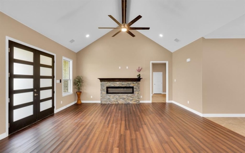 350 Farrar Road, Waxahachie, TX 75165, 5 Bedrooms Bedrooms, ,5 BathroomsBathrooms,Residential,For Sale,350 Farrar Road,20906400