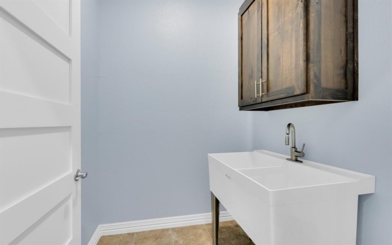 350 Farrar Road, Waxahachie, TX 75165, 5 Bedrooms Bedrooms, ,5 BathroomsBathrooms,Residential,For Sale,350 Farrar Road,20906400