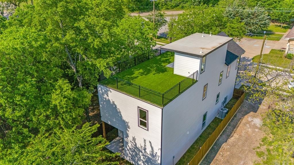 618 N Cliff, Dallas, TX 75203, 4 Bedrooms Bedrooms, ,2 BathroomsBathrooms,Residential,For Sale,618 N Cliff,20882700