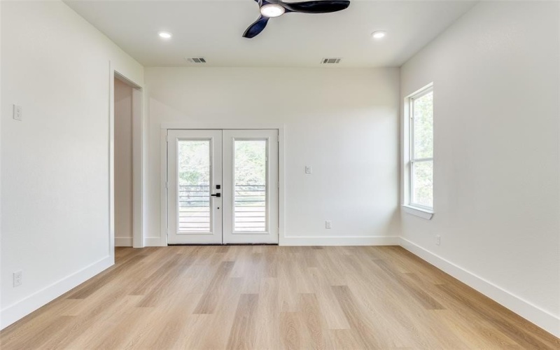 618 N Cliff, Dallas, TX 75203, 4 Bedrooms Bedrooms, ,2 BathroomsBathrooms,Residential,For Sale,618 N Cliff,20882700