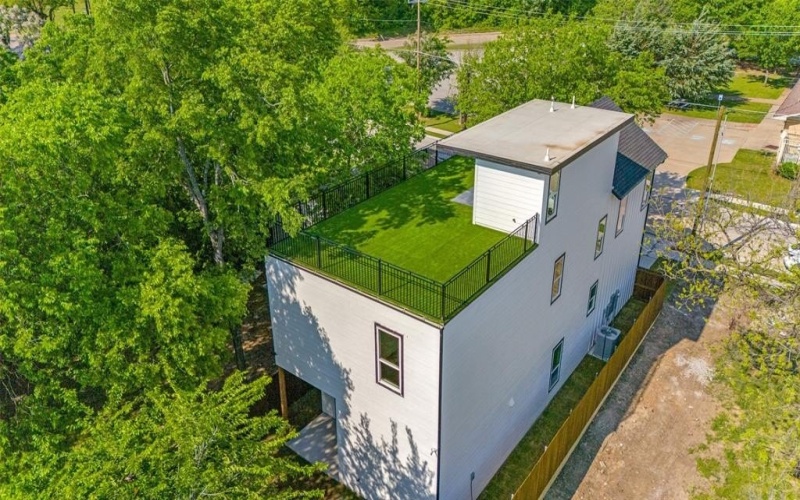 618 N Cliff, Dallas, TX 75203, 4 Bedrooms Bedrooms, ,2 BathroomsBathrooms,Residential,For Sale,618 N Cliff,20882700