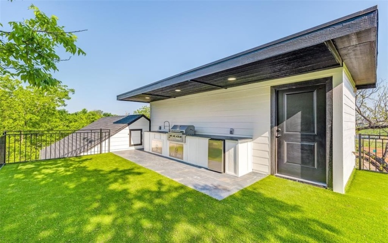 618 N Cliff, Dallas, TX 75203, 4 Bedrooms Bedrooms, ,2 BathroomsBathrooms,Residential,For Sale,618 N Cliff,20882700