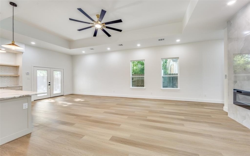 618 N Cliff, Dallas, TX 75203, 4 Bedrooms Bedrooms, ,2 BathroomsBathrooms,Residential,For Sale,618 N Cliff,20882700