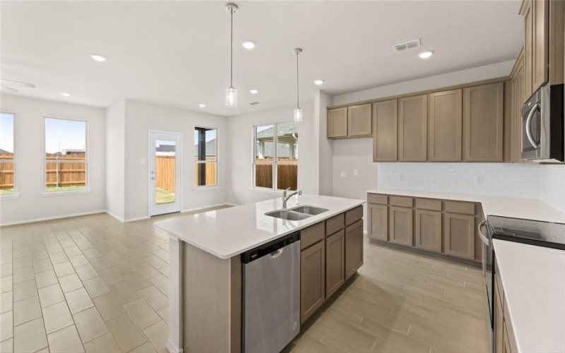 9037 Palafox Street, Royse City, TX 75189, 3 Bedrooms Bedrooms, ,2 BathroomsBathrooms,Residential,For Sale,9037 Palafox Street,20887050