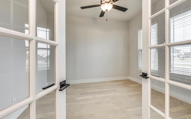 211 Lakota Parkway, Waxahachie, TX 75165, 4 Habitaciones Habitaciones , ,3 BañosBaños,Residential,En Venta,211 Lakota Parkway,20889132
