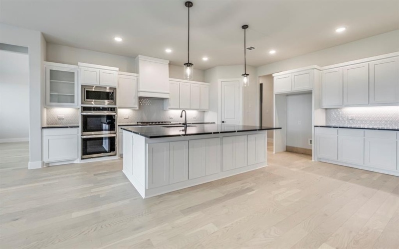 211 Lakota Parkway, Waxahachie, TX 75165, 4 Habitaciones Habitaciones , ,3 BañosBaños,Residential,En Venta,211 Lakota Parkway,20889132