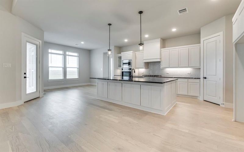 211 Lakota Parkway, Waxahachie, TX 75165, 4 Habitaciones Habitaciones , ,3 BañosBaños,Residential,En Venta,211 Lakota Parkway,20889132